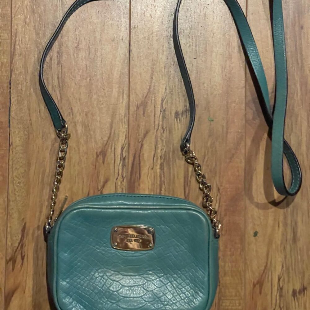 NWT Michael Kors Hamilton Summer Blue Leater Crossbody Bag